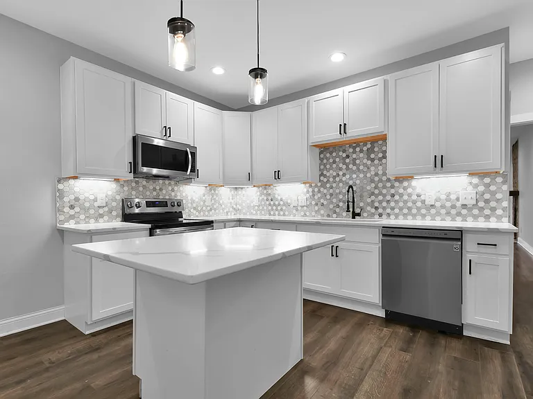 545 W 3rd Ave #545 — Photo 3
