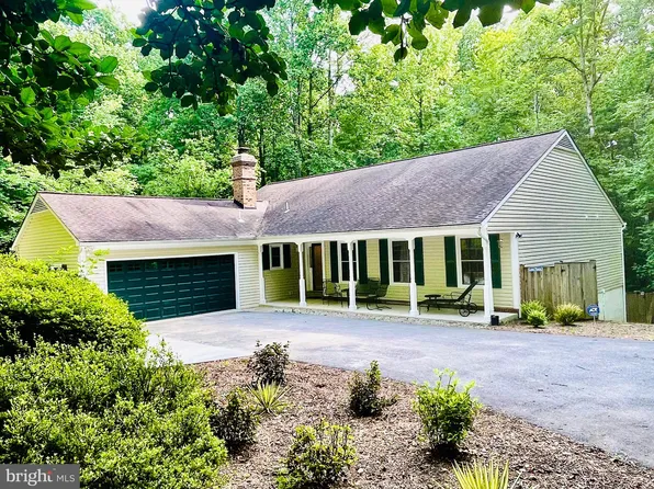 11182 Stonebrook Dr, Manassas, VA 20112