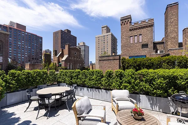 Sold by Brown Harris Stevens | media 26