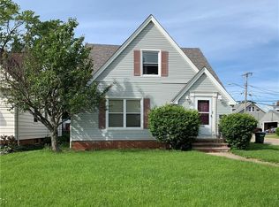 7618 Ridgefield Rd, Parma, OH 44129