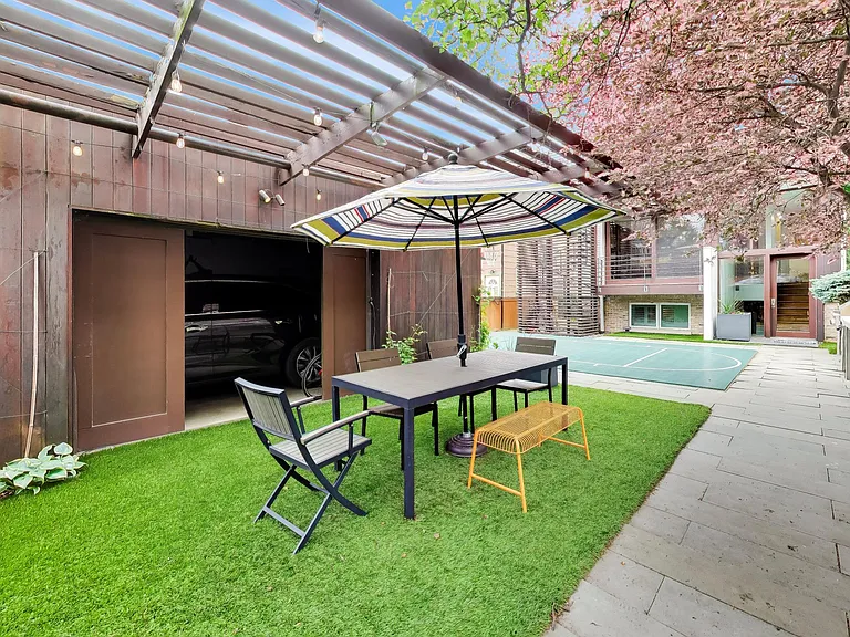 2010 W Bradley Pl — Photo 53