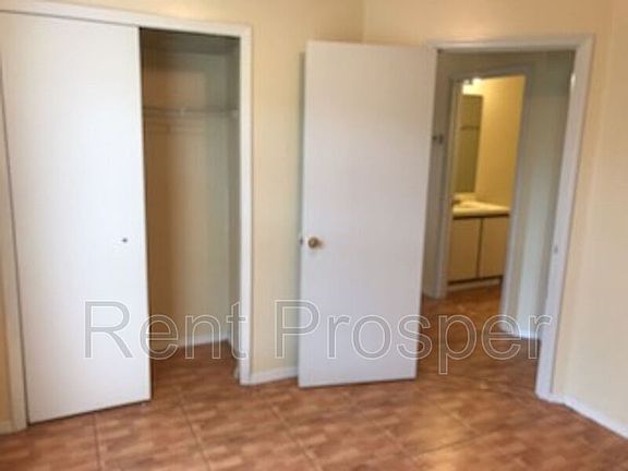 5th image of 3162 Sandy Shore Ln
