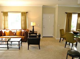 6094 Madera Dr, Woodland Hills, CA 91367
