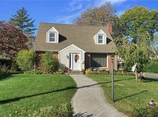 85 Middle Rd, Eastchester, NY 10709