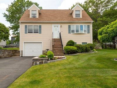 30 Emerald Dr, Lynn, MA, 01904