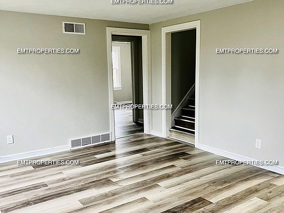 3rd image of 306 Bon Air Ave