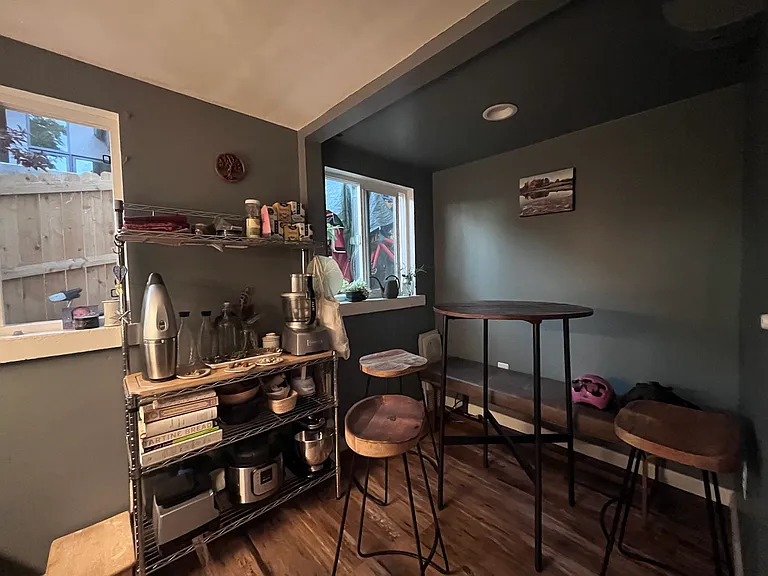 539 Dewey Ave #1 — Photo 5