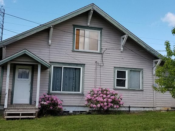 4th image of 9131 42nd St NE