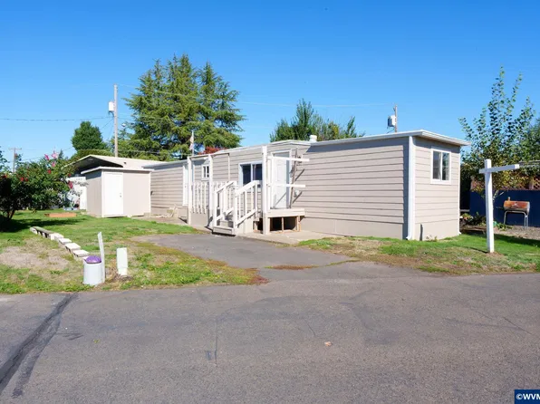 2400 SE Stratus Ave, McMinnville, OR 97128