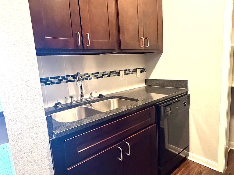City Center Apartment Homes — Photo 20
