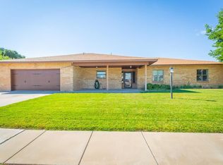 22 Western Briar Rd, Roswell, NM 88201