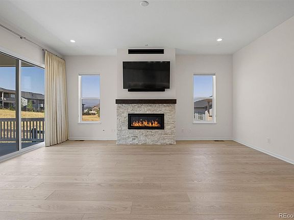 2nd image of 820 Bahia Point