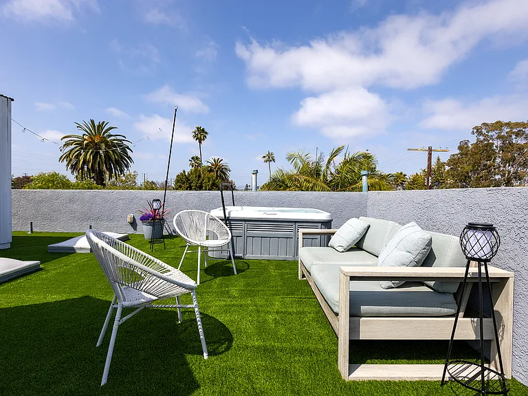 910 Nowita Pl — Photo 23
