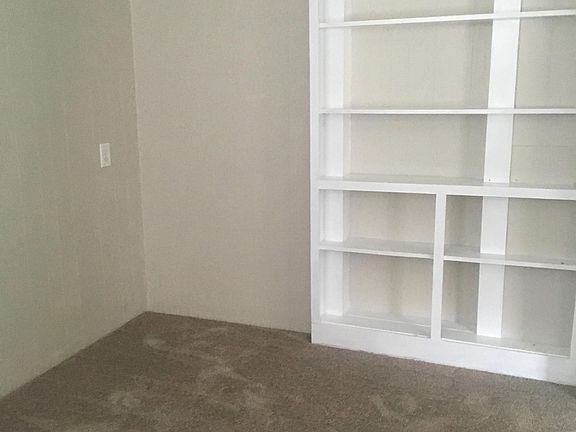 4th image of 19 Lake St #1
