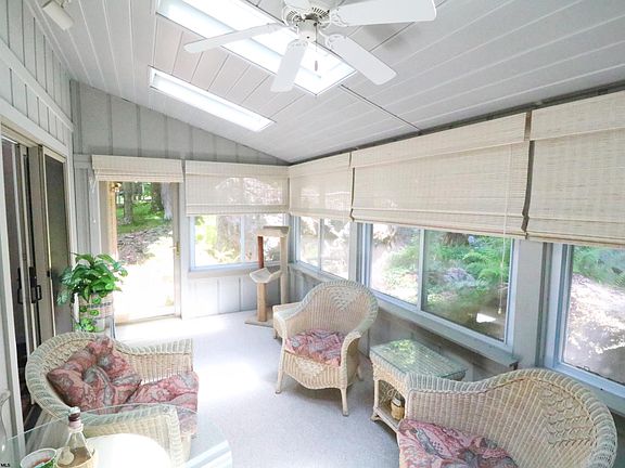 3rd image of 1416 Goldenrod Dr