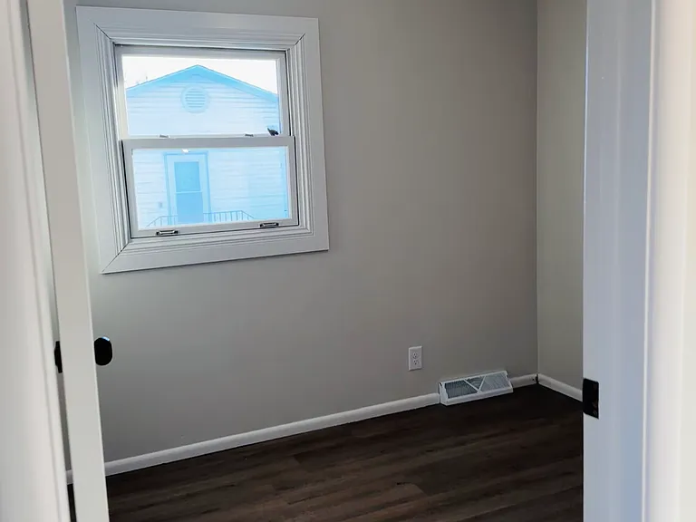 59 Fleetwood Rd NW — Photo 26