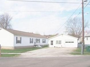 415 High St, Dresden, OH 43821