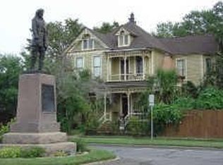 412 E Washington Ave, Navasota, TX 77868