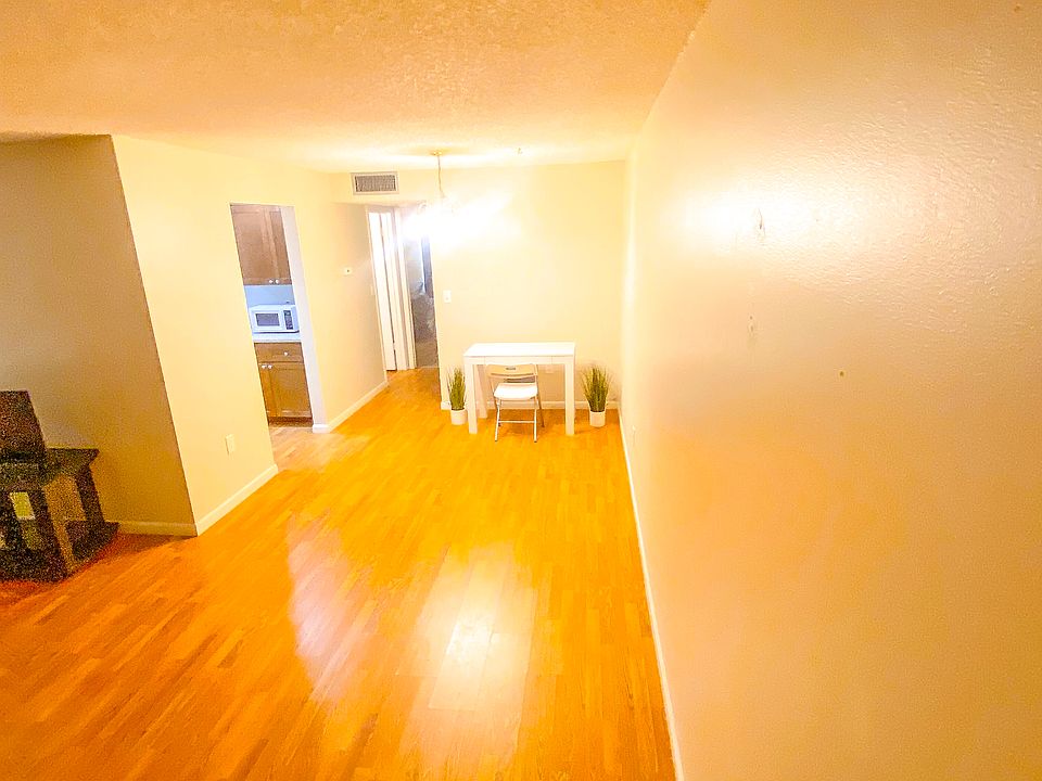 *Pictures are for a different unit until current unit pictures are available. Unit is not furnished.*