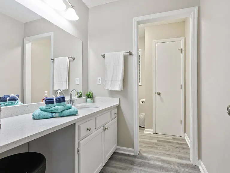 303 Paxton Cir — Photo 11