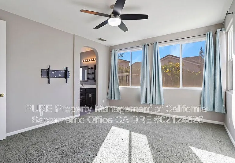1518 Sandmark Dr — Photo 49