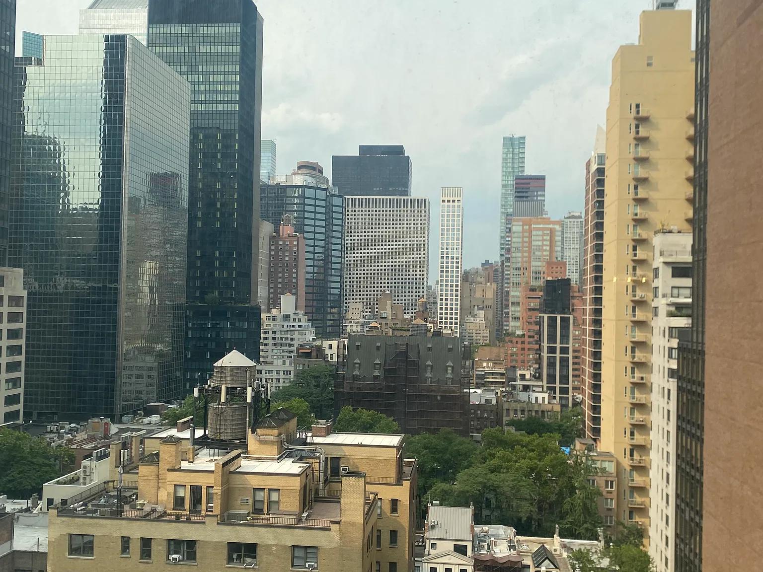 236 East 47th Street — Photo 3