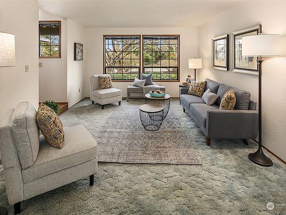 3rd image of 617 NE 10th Street