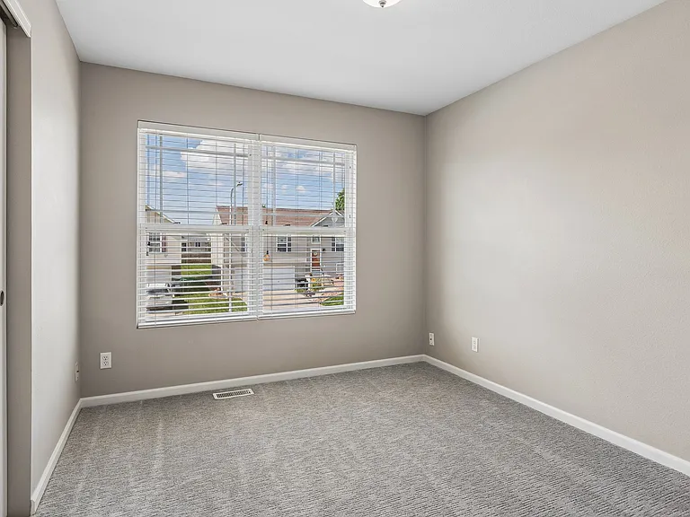 16013 Robin Dr — Photo 10