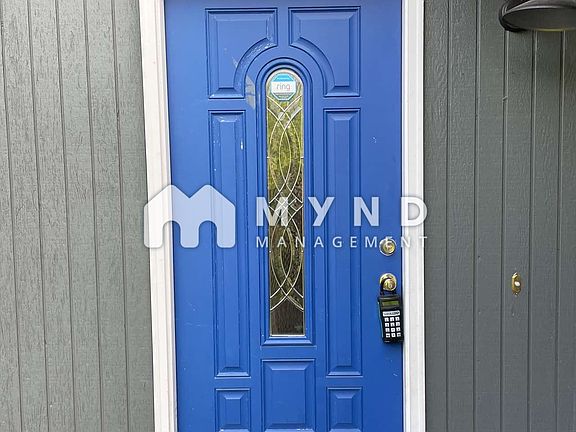2nd image of 3991 SE Wynnwood Dr #1