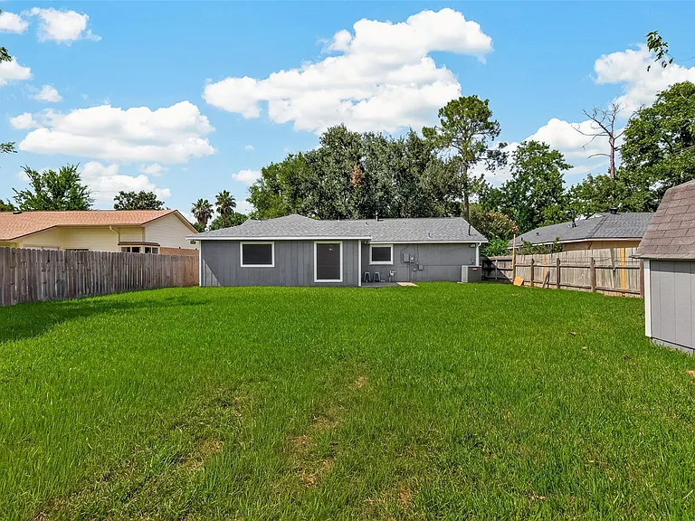 2714 S Brompton Dr — Photo 41
