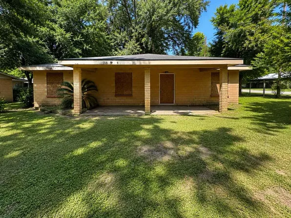 111 N McMillan Ave, Kirbyville, TX 75956