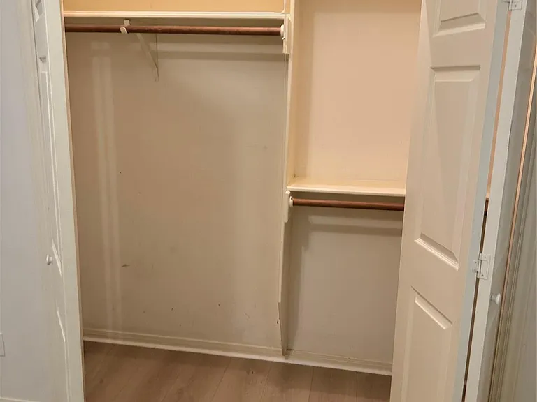 120 Hiwon Dr — Photo 31