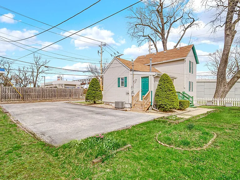 6516 Lyman Ave — Photo 16