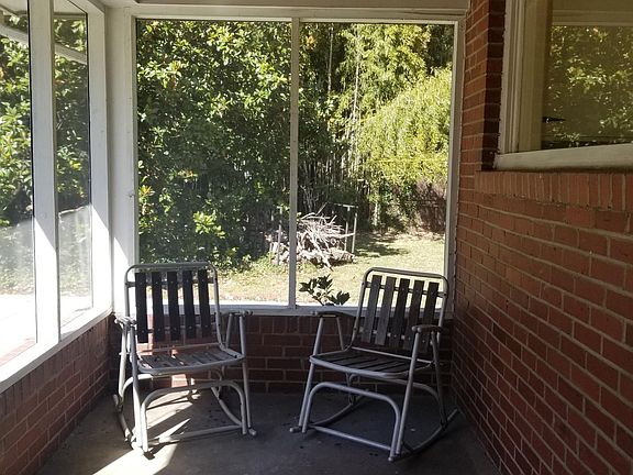 3rd image of 4731 Edwards St