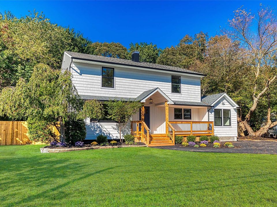 25 Halliday Road Coram NY 11727 MLS #3507126 Zillow