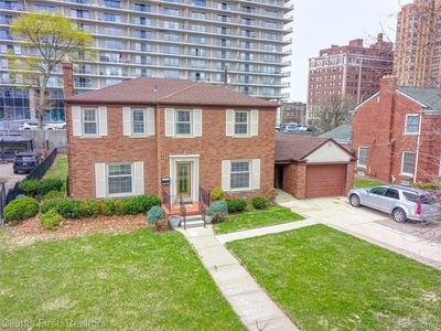 551 Fiske Dr, Detroit, MI, 48214