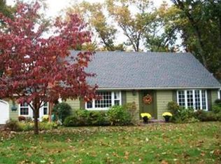 48 Drury Ln, Longmeadow, MA 01106