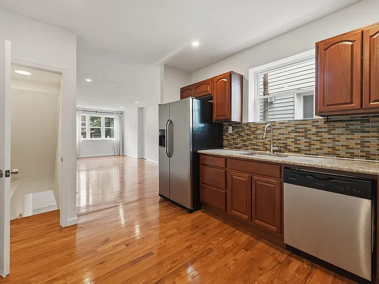 1318 S Reese St — Photo 14