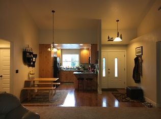 48441 E Meadow Way, Oakridge, OR 97463