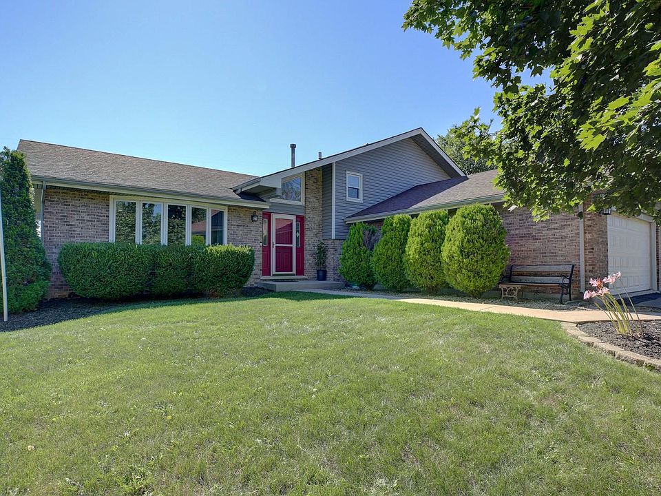 1st image of 12133 W Black Pine Trl