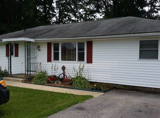620 E Main St, Farmersburg, IN 47850