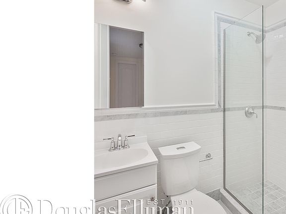 3rd image of 75 Saint Nicholas Pl APT 6G