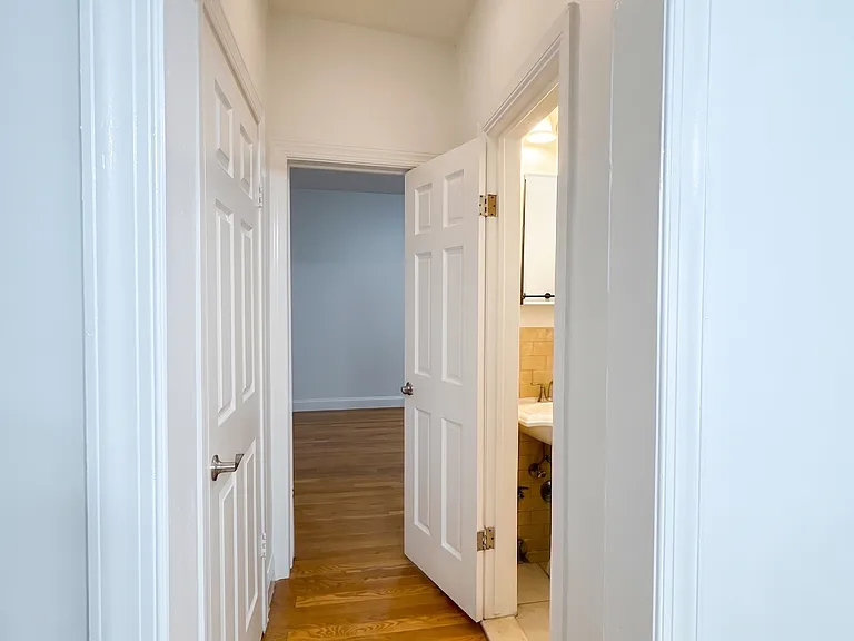 105 Haven Ave #2E — Photo 6