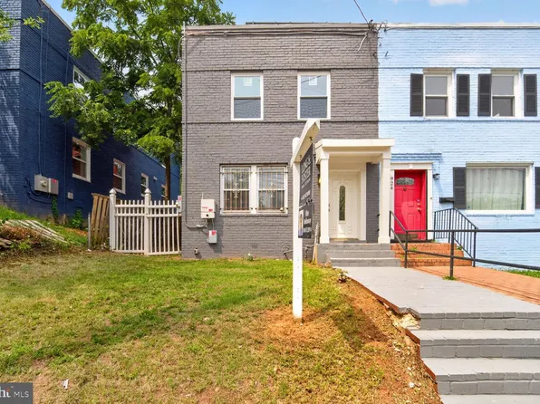 922 47th St NE, Washington, DC 20019