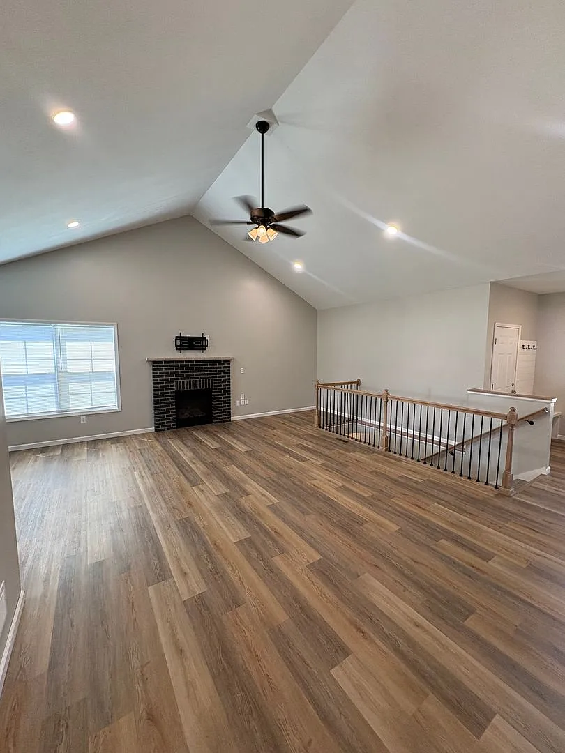 Charming 3-bedroom/2-bathroom single family home in Washington, IL — Photo 4