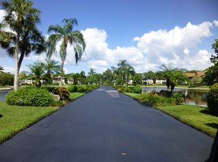 209 Yorkshire Ct, Naples, FL 34112