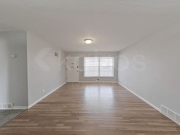 3rd image of 2278 Gadbury Dr