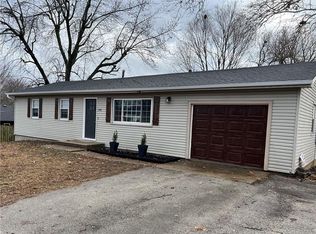 2511 Hillside Dr, Lexington, MO 64067