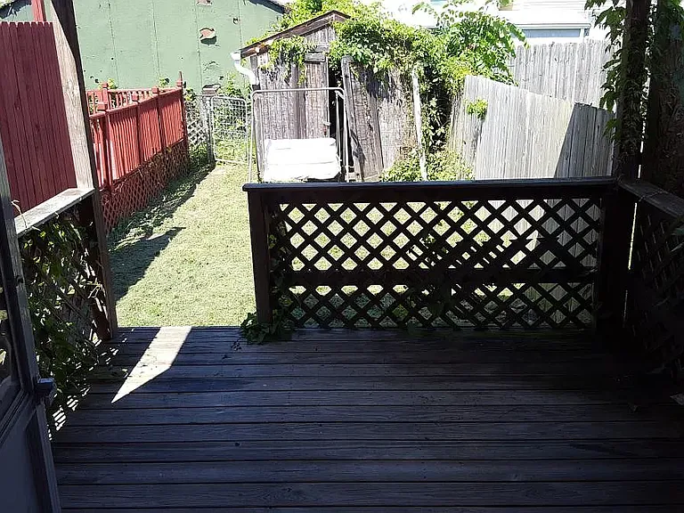 214 Wright St — Photo 5