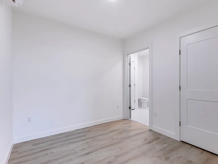 02 Harbor - Apt 502